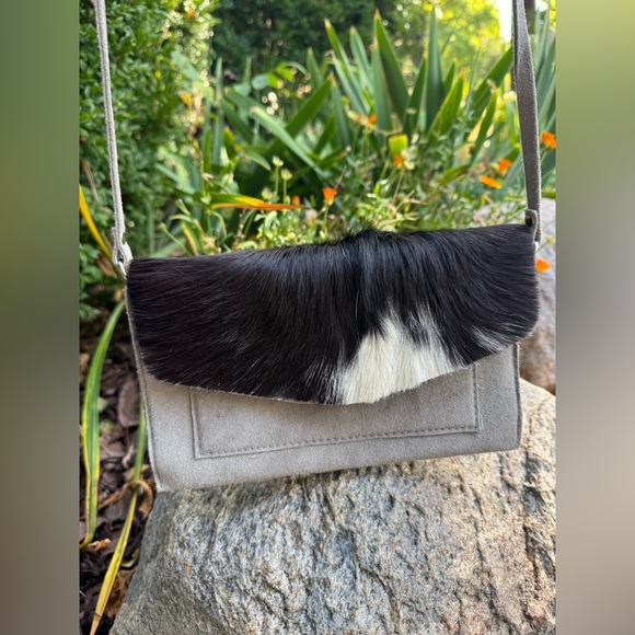 Crosstree lane Black and White Cow Fur Accent leather cowgirl Crossbody Bag EUC - Picture 1 of 7